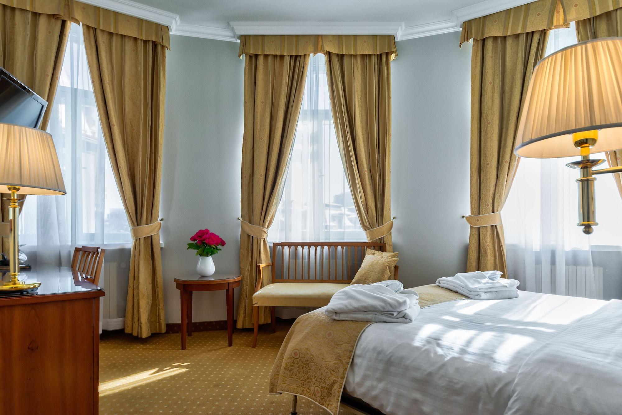My City Hotel Tallinn Exterior photo