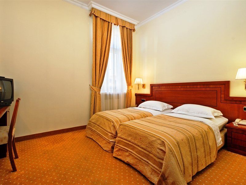 My City Hotel Tallinn Exterior photo